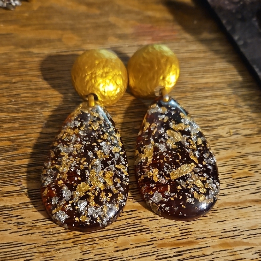 Elegant Gold and Brown Teardrop Earrings